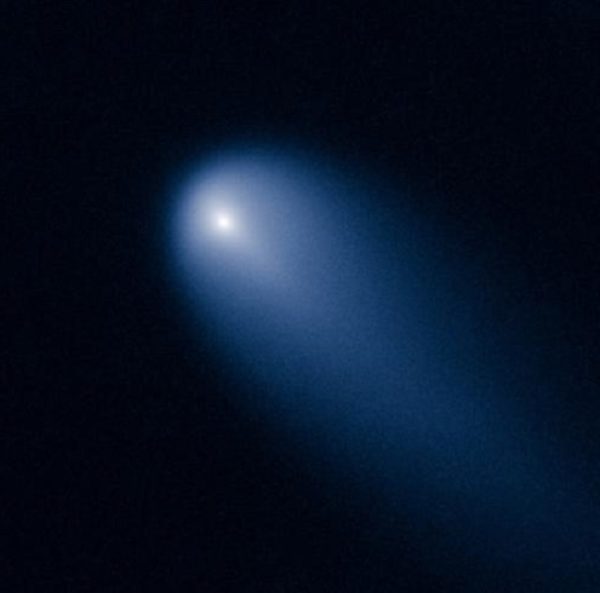К Земле летит комета столетия