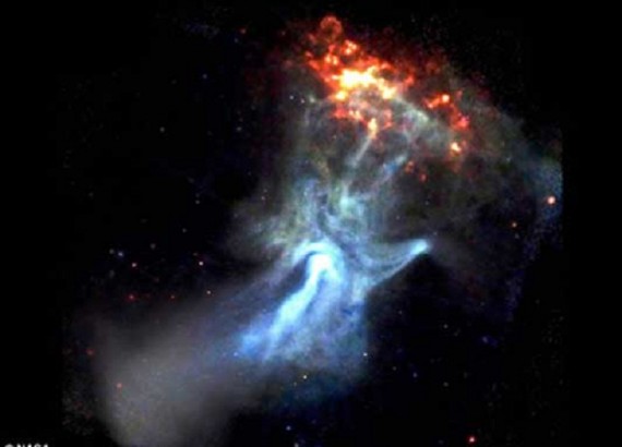 В космосе ученые отыскали «Руку Бога»