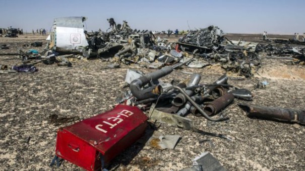 Американские эксперты считают бомбу на борту вероятной причиной крушения A-321