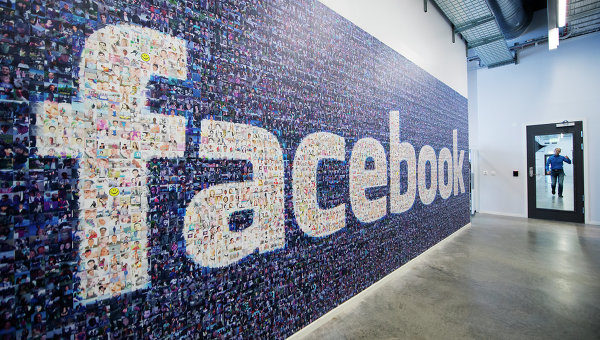 Каждодневная аудитория фейсбук превысила млрд человек