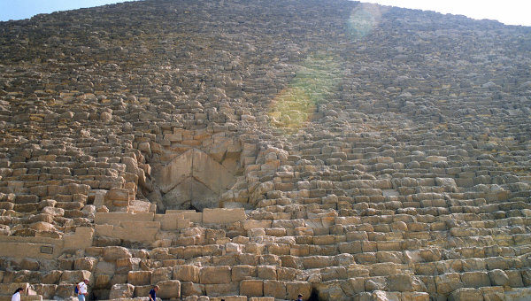 Ученые отыскали необъяснимые аномалии в пирамиде Хеопса