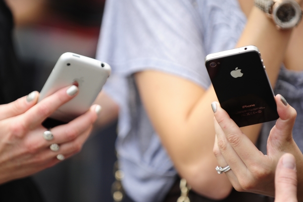 Apple создаст сервис перевода денег между пользователями iPhone