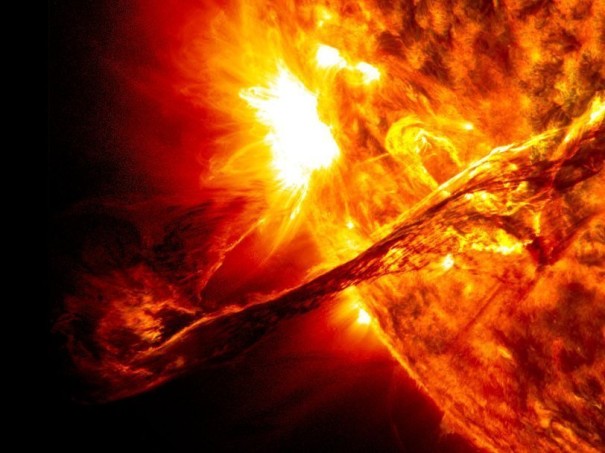 Теоретики: Лазер может нагреть материал до температуры Солнца за доли секунды
