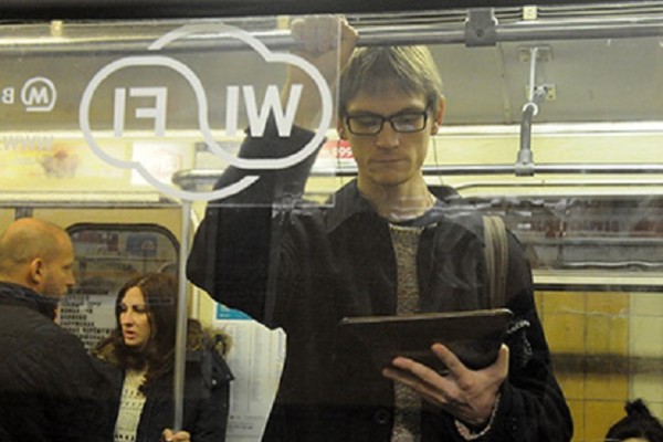 ФАС: Оператор Wi-Fi в московском метро нелегально рассылал смс-рекламу