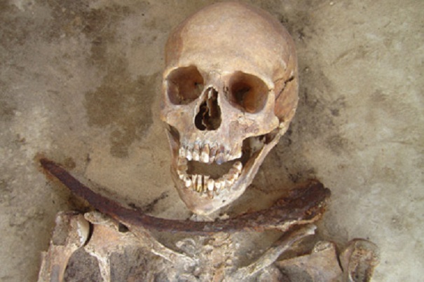 В Польше отыскали могилы «вампиров» с серпами