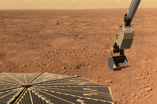 Планетологи опровергают водное происхождение оврагов на Марсе