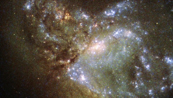 Телескоп Хаббл получил фото галактик в процессе слияния