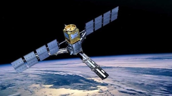Сломавшийся в 2014 русский метеоспутник вышел на связь