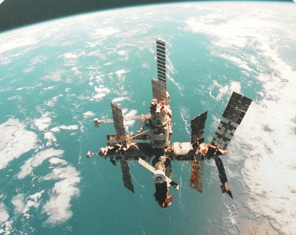 РФ задумалась о собственной орбитальной станции после 2024 года