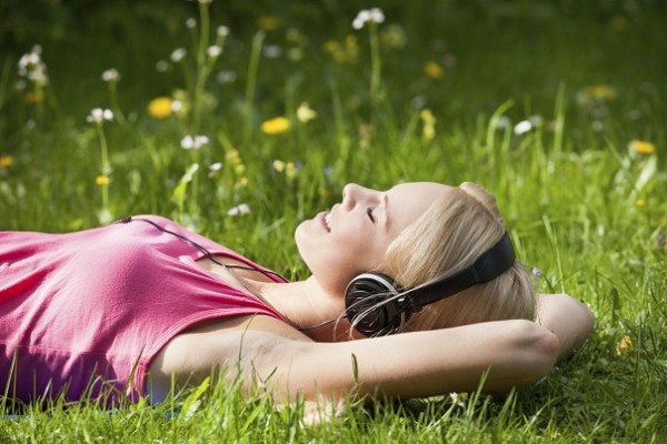 Шумная музыка влияет на качество интимной жизни — ученые