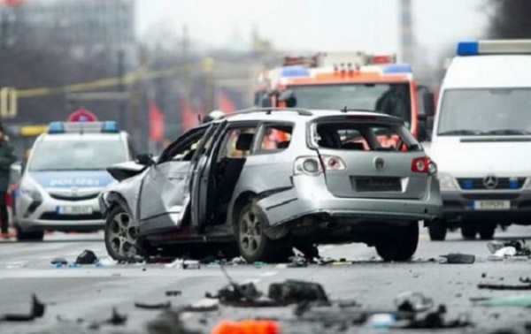 На месте взрыва автомобиля в Берлине