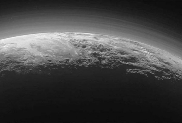 На Плутоне обнаружили ядовитые облака и огромный океан