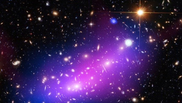 «Хаббл» заснял столкновение галактик