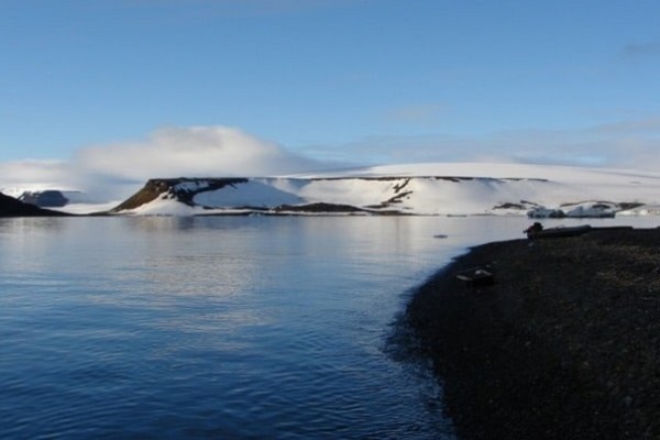 Площадь ледников в Арктике достигла рекордного минимума