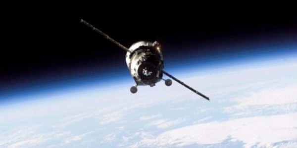 Космический грузовой корабль «Прогресс М-29М» отстыкуется от МКС