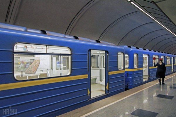 В 20 вагонах киевского метро появился Wi-Fi