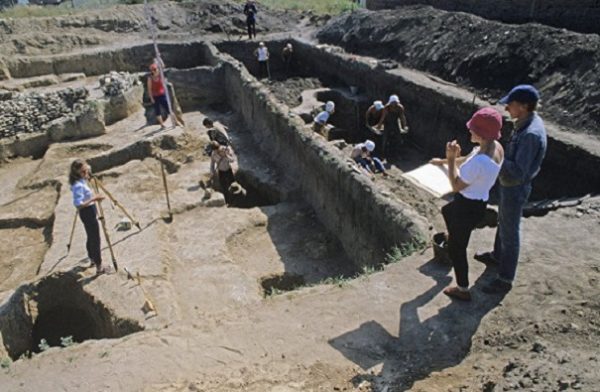 На Тайване археологи обнаружили останки матери и ребенка, которым 4800 лет