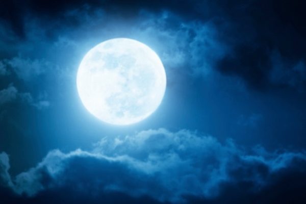 Ученые узнали, что полная Луна ухудшает детский сон