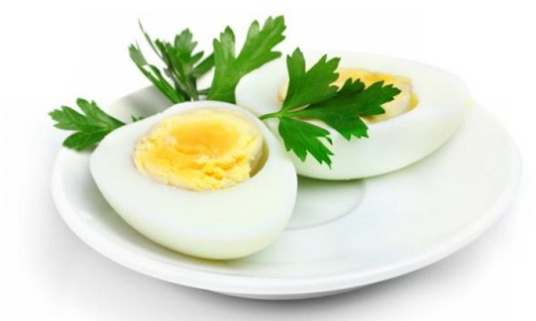 Ученые узнали, что мужчинам необходимо стабильно употреблять яйца