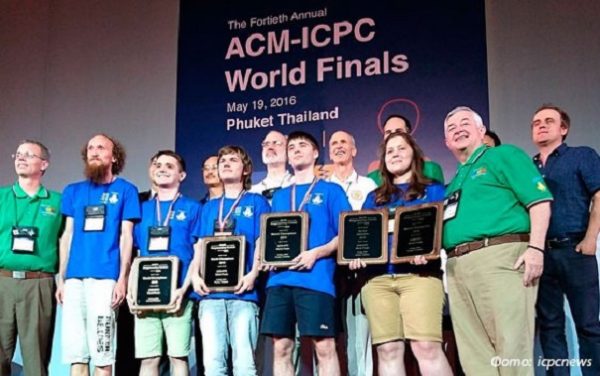 Команда СПбГУ одолела на олимпиаде по программированию ACM ICPC 2016