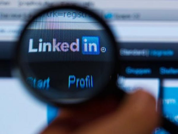 Хакер взломал соцсеть социальная сеть Linkedin