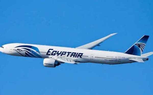В районе крушения самолета EgyptAir спутник выявил масляное пятно