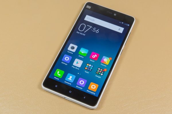 Мобильные телефоны Xiaomi выходят на рынок России