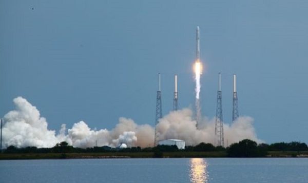 SpaceX отложила запуск Falcon 9 с тайским спутником