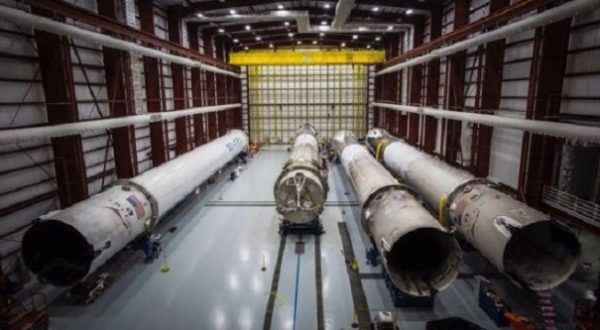 SpaceX осенью запустит в космос отработанную ракету