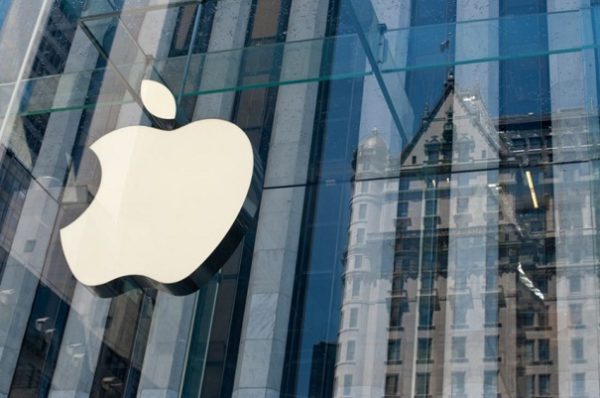 Apple зарегистрировала патент на смартфон с изогнутым дисплеем