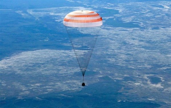 В «Роскосмосе» показали вид из капсулы космонавта