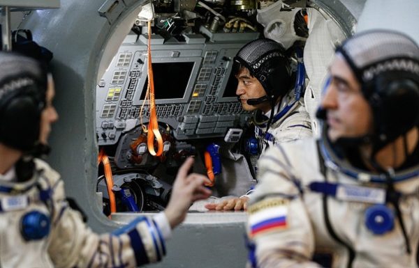 Старт «Союза» с экипажем МКС перенесен из-за технического сбоя