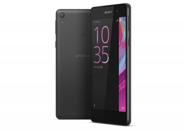 Sony представила серию смартфонов Xperia X в России