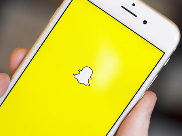 Твиттер уступил место сервису Snapchat по численности аудитории
