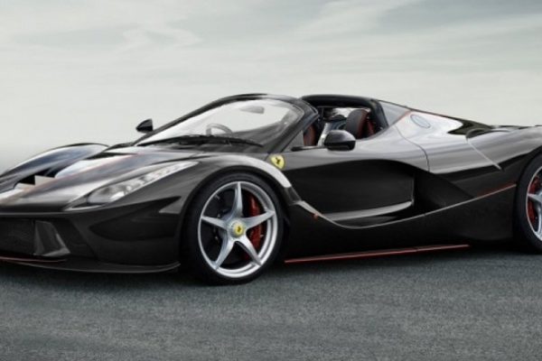 Феррари рассекретила открытую версию гибридного купе LaFerrari