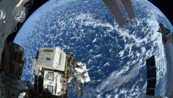 Русский экипаж МКС сократится до 2 человек