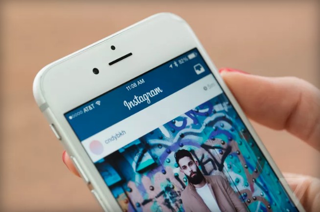 Instagram позволит модерировать комментарии по ключевым словам