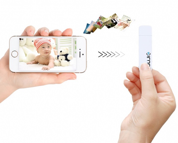 Представлена первая в мире беспроводная флешка для iPhone и iPad
