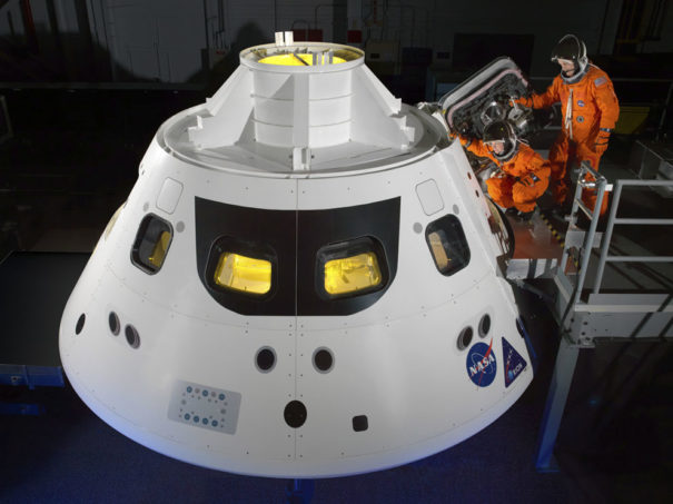 NASA выбросило марсианский корабль Orion в воду