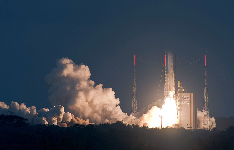 С космодрома Куру запустили ракету Ariane 5 со спутниками связи