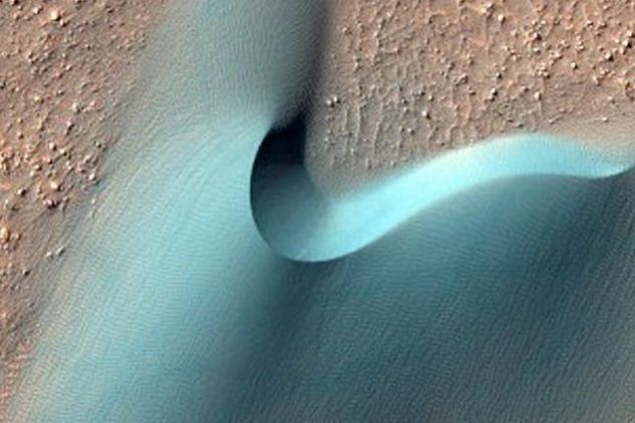 НАСА опубликовало более тысячи фотографий поверхности Марса