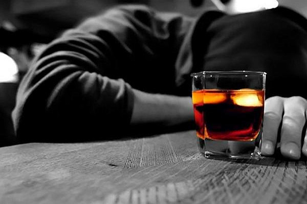 Мир.- Учёные назвали лучший способ устранения воздействия на организм алкоголя