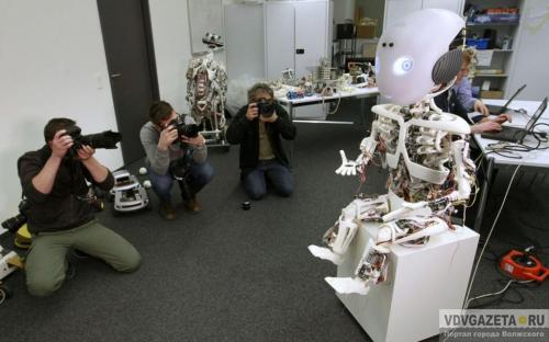 Правительство Японии решило провести в стране Всемирный саммит роботов