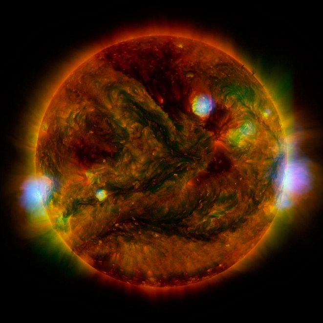 На Солнце обнаружили огромную «дыру». ВИДЕО
