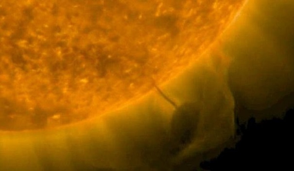 Уфологи объявили Солнце заправочной станцией для кораблей инопланетян