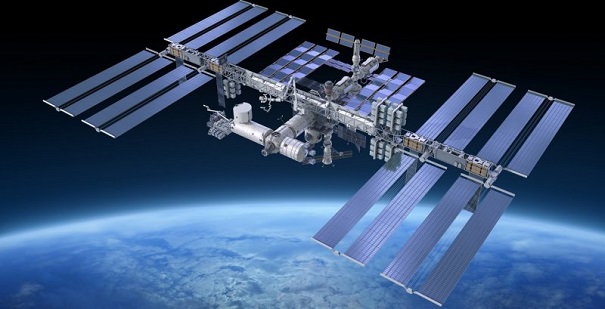 Роскосмос: На Байконур прибыл новый экипаж МКС