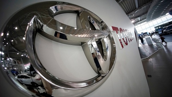 Тойота отзовет 838 тыс. минивэнов Sienna из-за сложностей с раздвижными дверьми