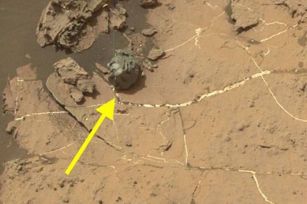 Curiosity нашел на Марсе железный шар