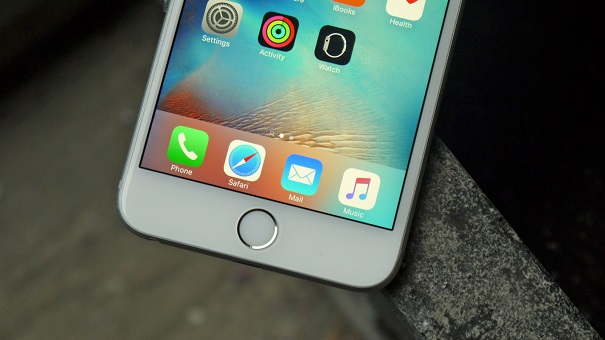 Apple в скором времени презентует белый глянцевый iPhone 7 — слухи