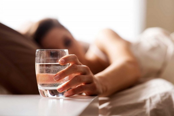 Мед. сотрудники предупреждают, что обильное питье при болезни может навредить лечению